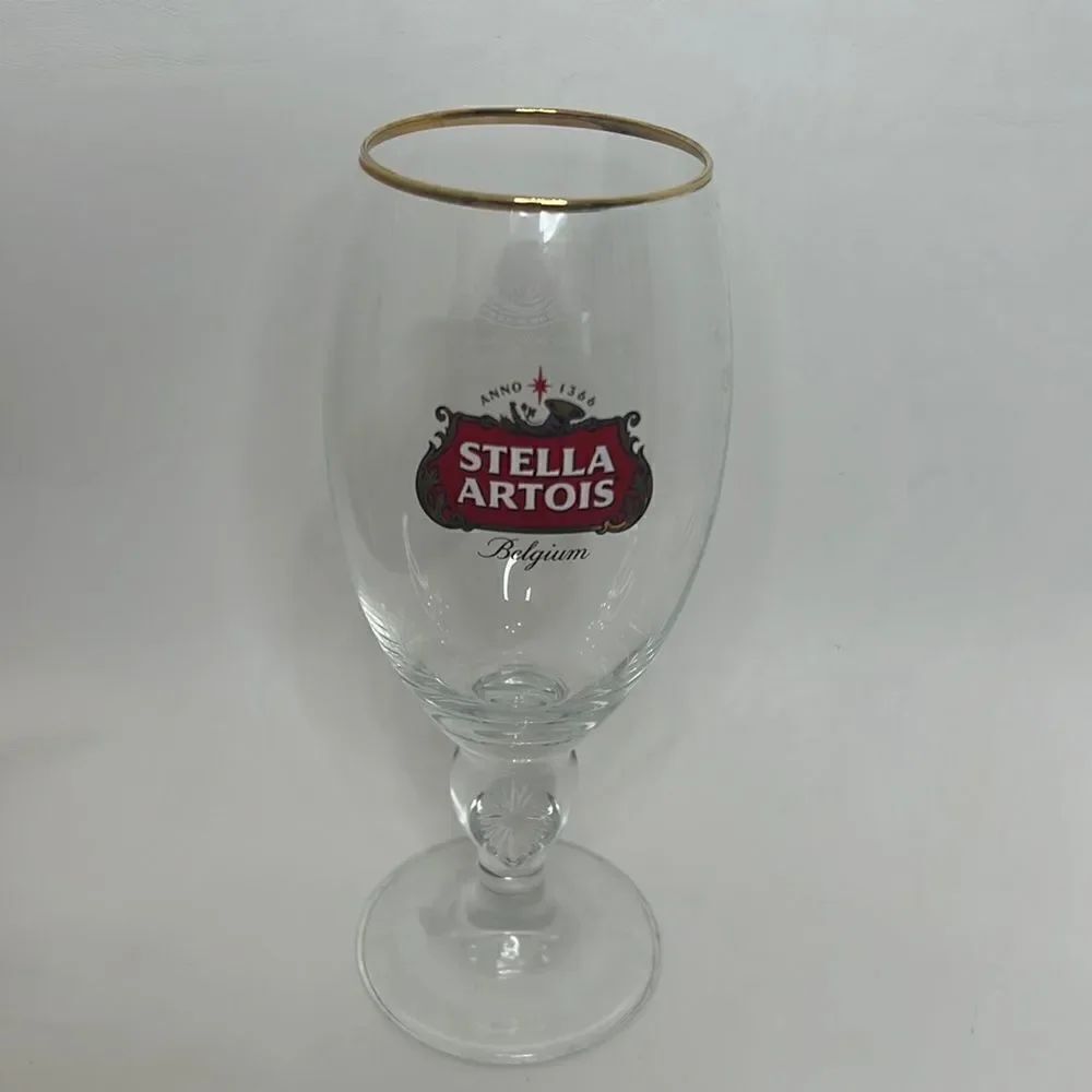 Stella Artois Belgium Draft  Ale Lager Beer 16 Ounces Red Gold Trimmed Glass